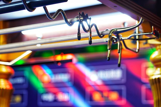 臺球廳臺球桌多少錢